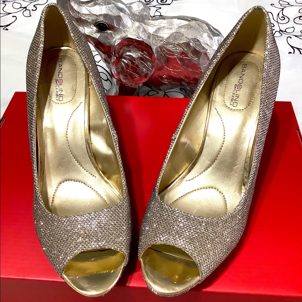 SOLD BANDOLINO CHAMPAGNE PEEP TOE HEEL SZ 9